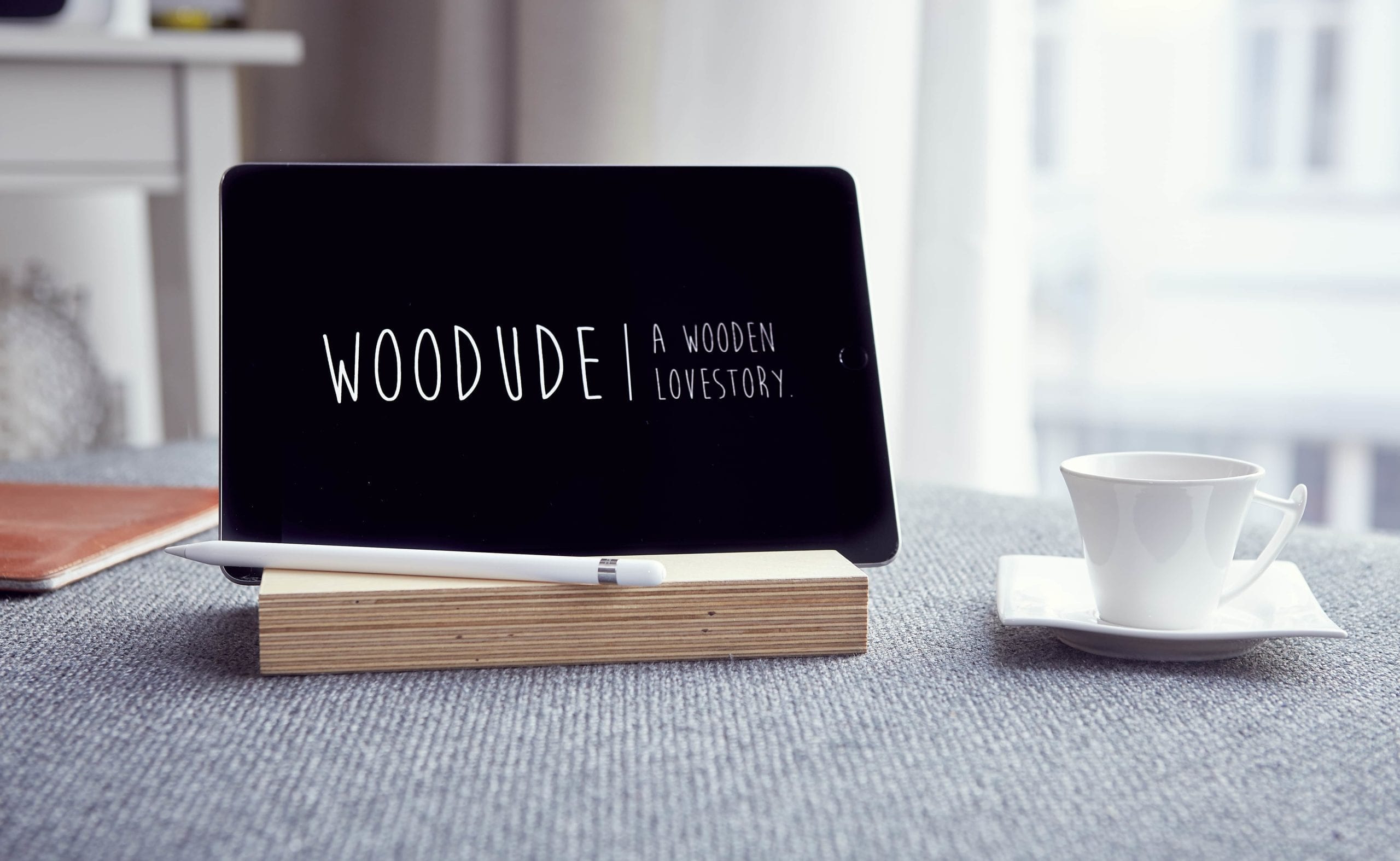 Tablet Halter Aus Holz Fur Ipad Und Samsung Galaxy Von Woodude